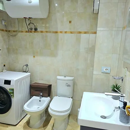 Downtown * تيرانا