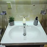 Downtown דירה טיראנה